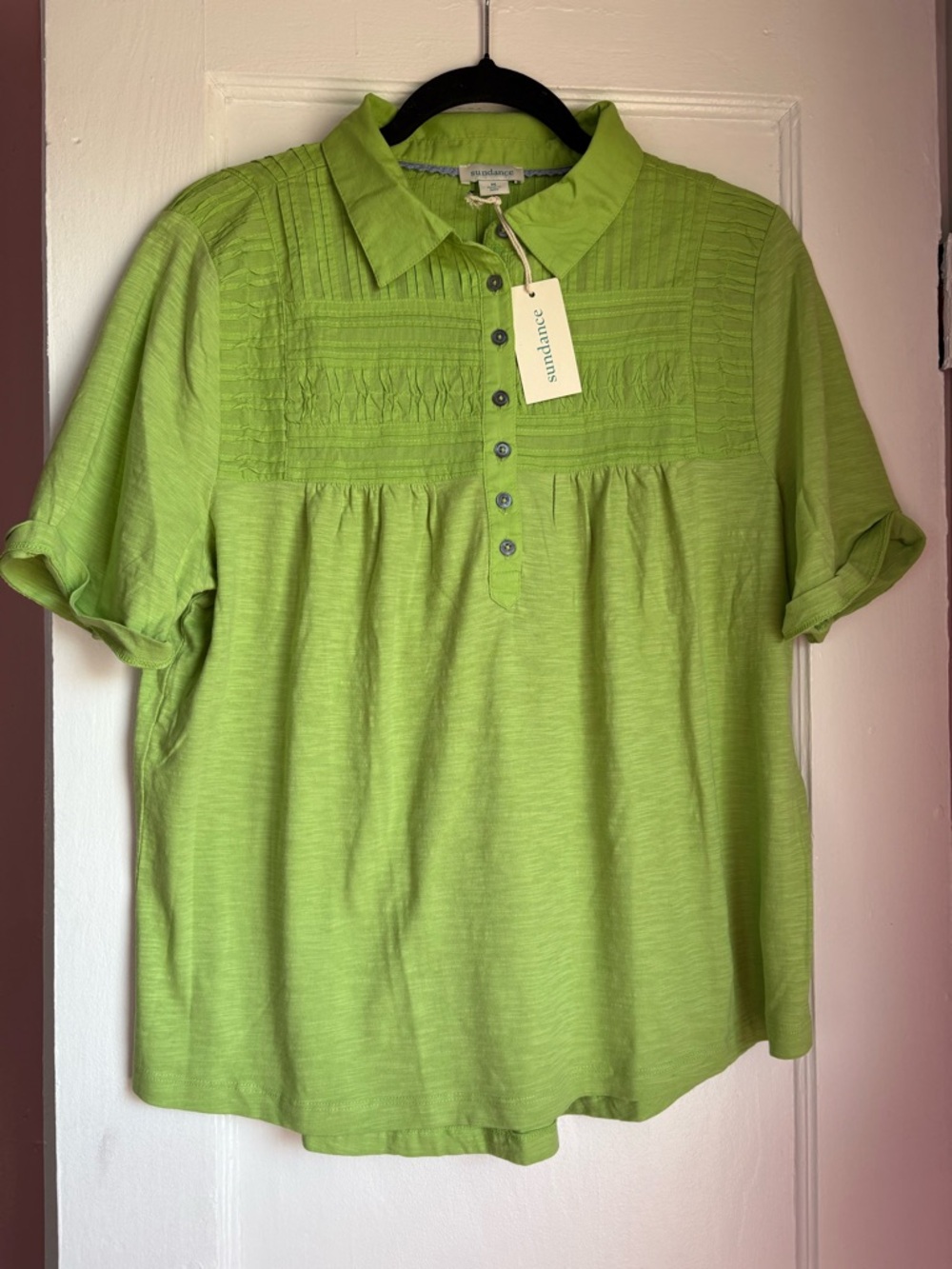 LLIKE NEW Sundance Green Smocked Pintuck Henley Tee Medium Boho Cotton Top